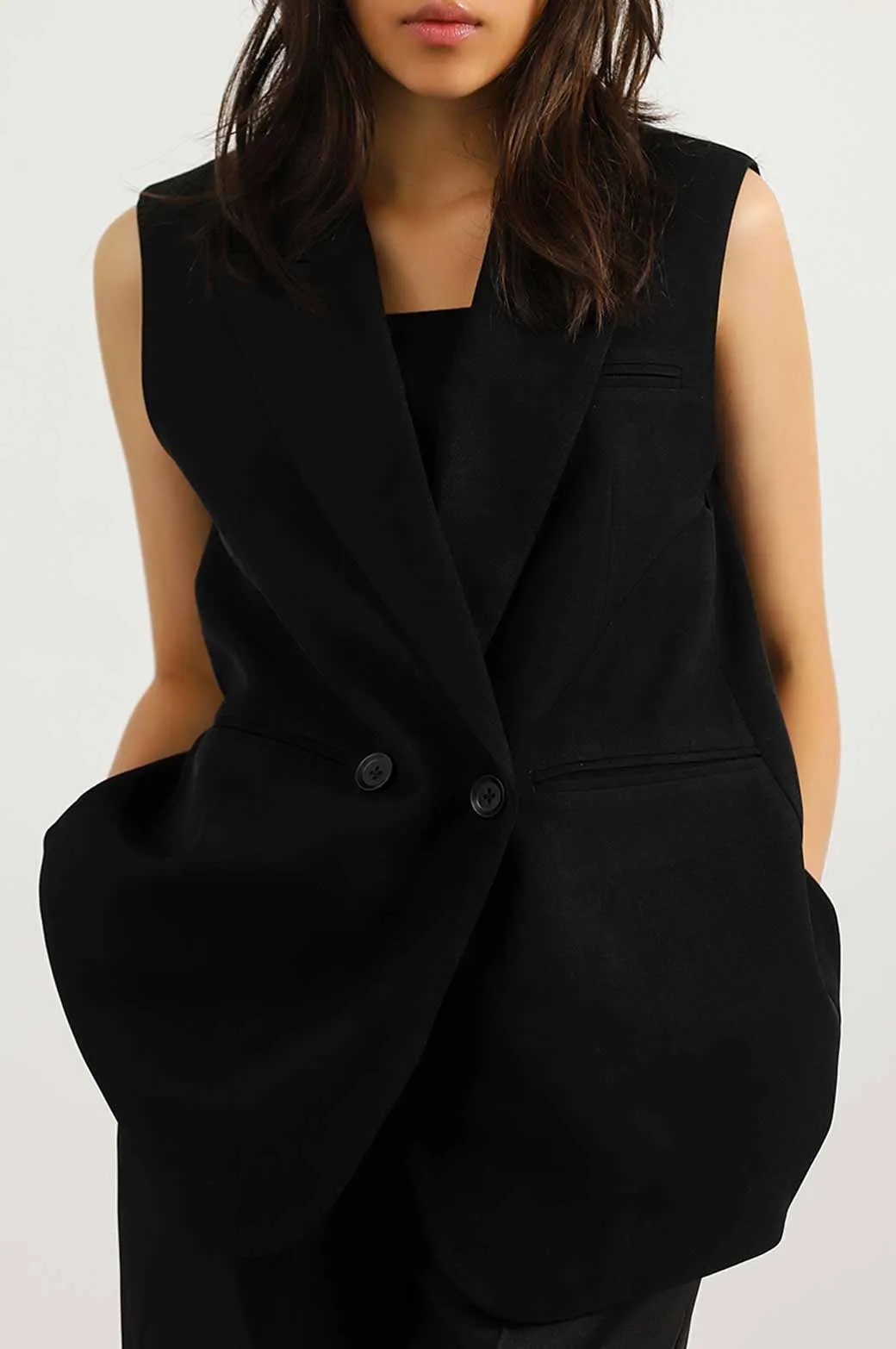 SLEEVELESS BLAZER