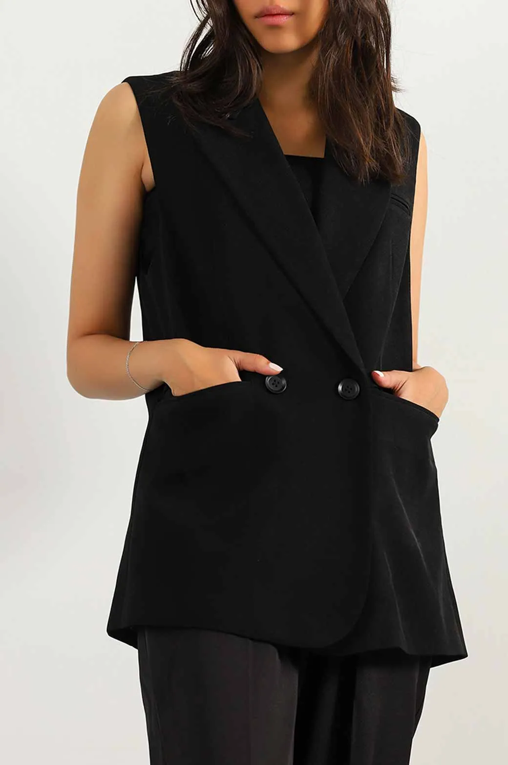 SLEEVELESS BLAZER